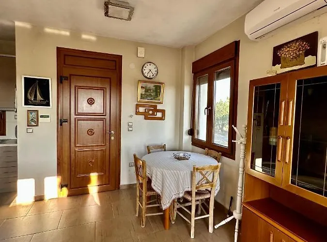 Elia In Villa